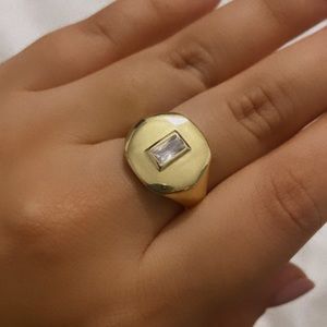 LUX BOUTIQUE 18k Plating and topaz RING OS